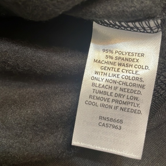 Abound sweater crop teddy bear long
sleeve crew neck NWT top black Sz Small - Picture 8 of 9